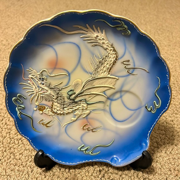 Betson Handpainted Moriage Dragon Ware Demitasse Saucer Decorative Shell Shaped - Picture 1 of 8